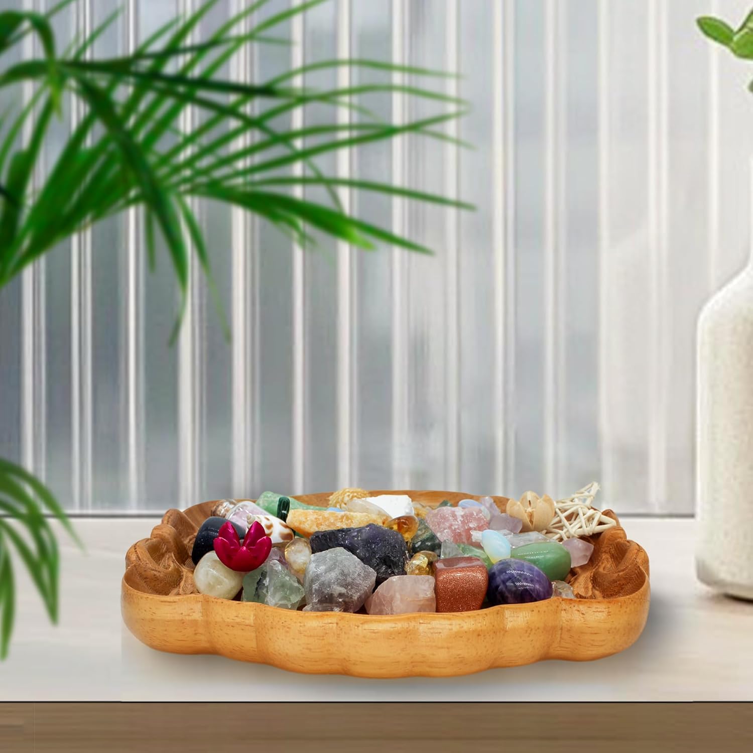 Bow Tie Crystal Storage Tray, Crystal Holder Organizer for Rocks, Gems, and Stones; Wooden Offering Bowl for Crystals Display, Decorative Bowl for Jewelry, Essential Oil and Nail Polish