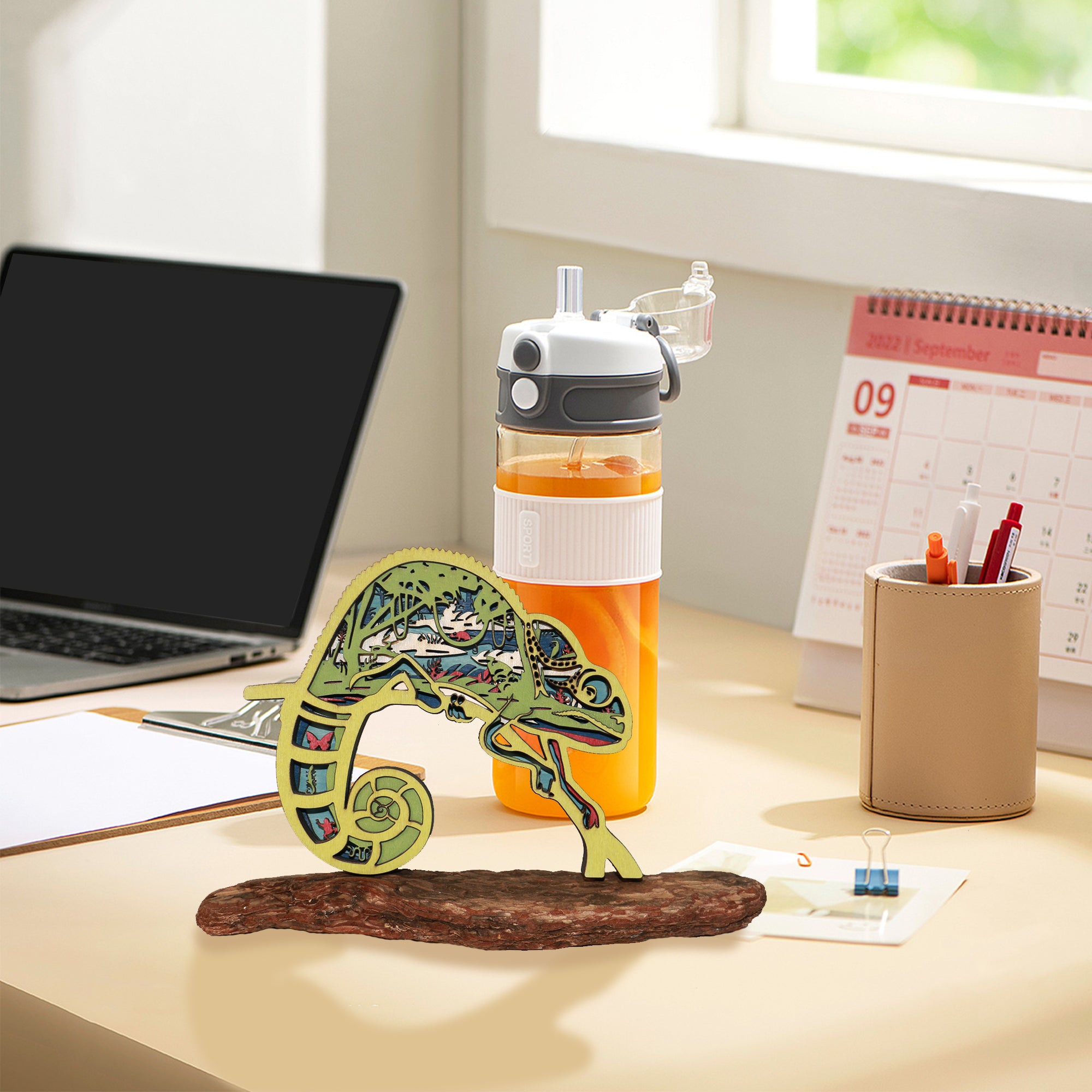 Wooden Chameleon Carving Handcraft Gift With Led